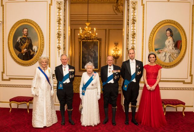 Правила, які не може порушувати навіть королева Британії - фото 160300