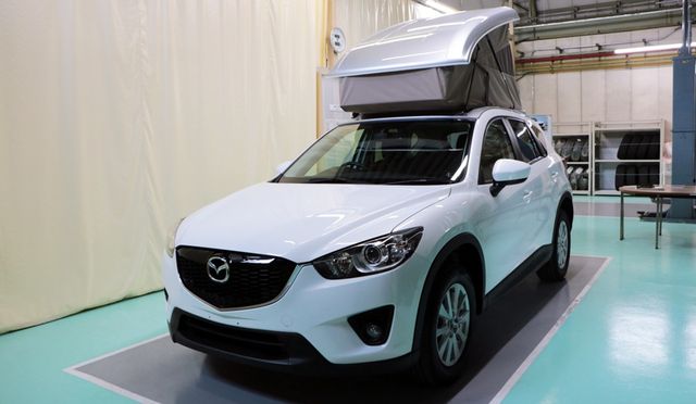 Ідеальне для мандрів! Mazda представила унікальне авто - фото 157838