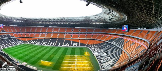 Як зараз виглядає окупована "Донбас Арена": фоторепортаж - фото 160688