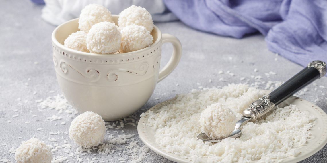 Як приготувати цукерки "Рафаелло" вдома