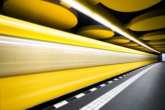 Заворожує! Фотограф показав красу метрополітену - фото 163843