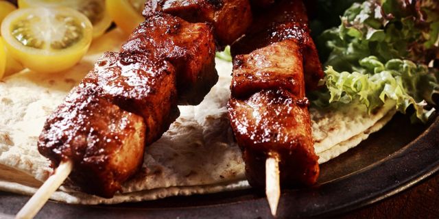 Чим небезпечний шашлик із супермаркету - фото 164307