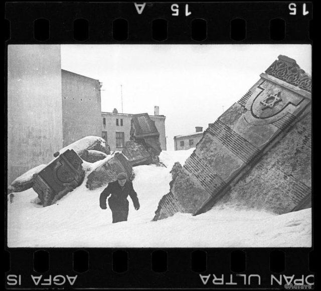 Єврейський фотограф показав світу унікальні знімки 1944-го року - фото 165373