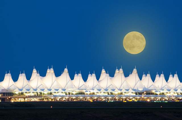Незвичайні аеропорти світу: вражаючі фото - фото 165908
