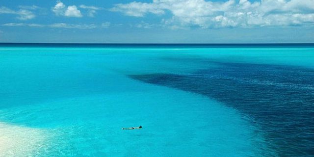 Найкрасивіші блакитні лагуни світу: дивовижні фото - фото 170089