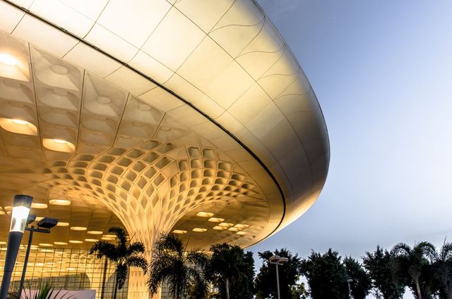 Незвичайні аеропорти світу: вражаючі фото - фото 165906