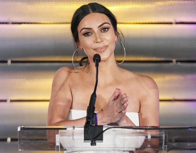 Акцент на губи: новий мейкап-тренд підірвав Instagram - фото 166015