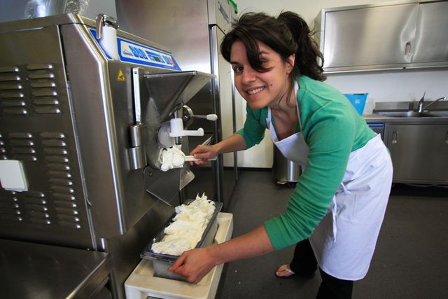 Ця тендітна дівчина – "принцеса безпеки" в Google: яскраві фото - фото 169847