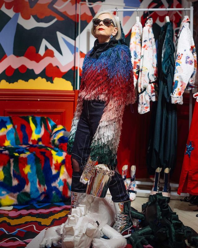 Ікона стилю! 63-річна викладачка стала супермоделлю - фото 165790