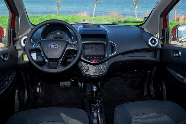 В Україні з'явилися найдешевші електромобілі Dojo - фото 167546