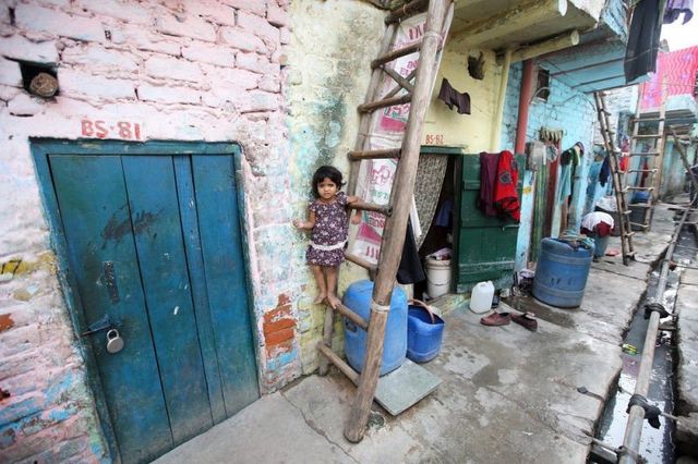 Як виглядають звичайні будні Індії: вражаючі фото - фото 164345