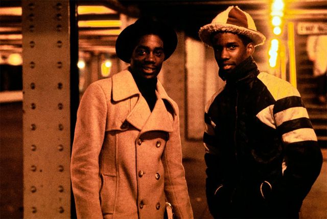 Як виглядало метро Нью-Йорка в 80-х роках: яскраві фото - фото 165668