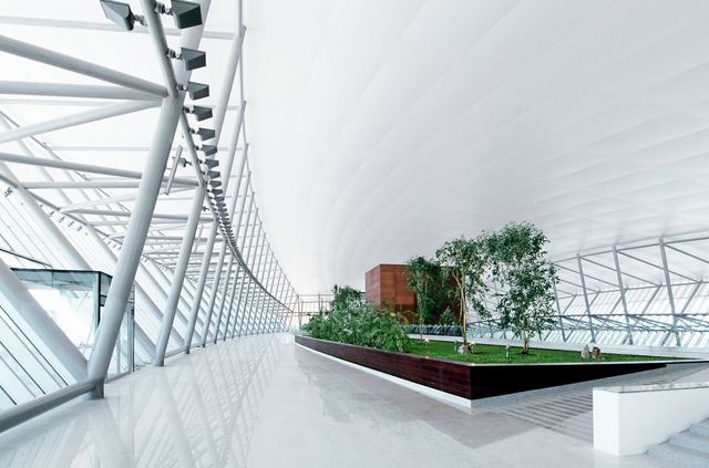 Незвичайні аеропорти світу: вражаючі фото - фото 165904