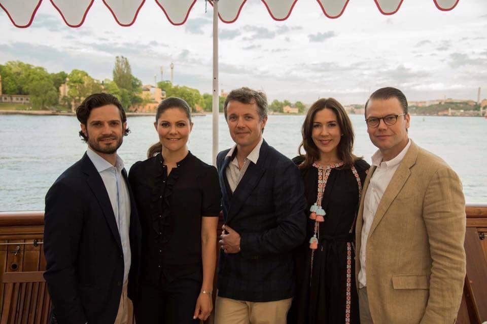 Неймовірна краса! Принцеса Данії вийшла у світ в українській вишиванці