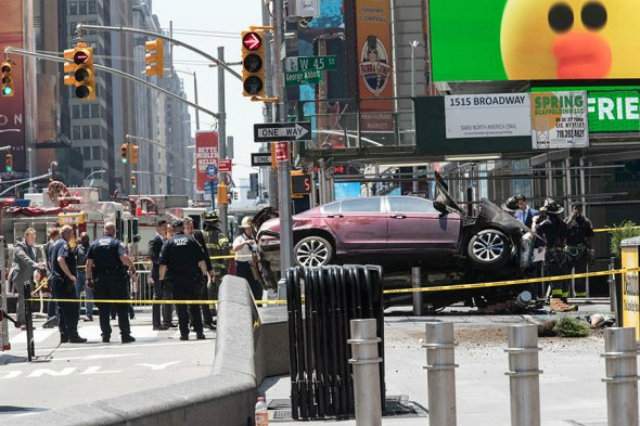 З'явилися нові подробиці кривавої аварії у Нью-Йорку - фото 167686