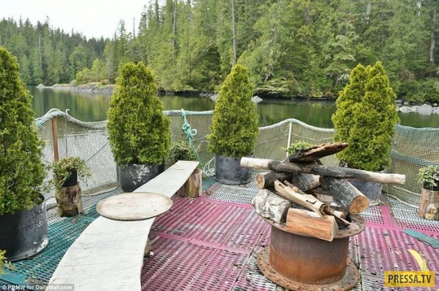 Канадське подружжя 25 років мешкає на воді: ефектні фото - фото 169043