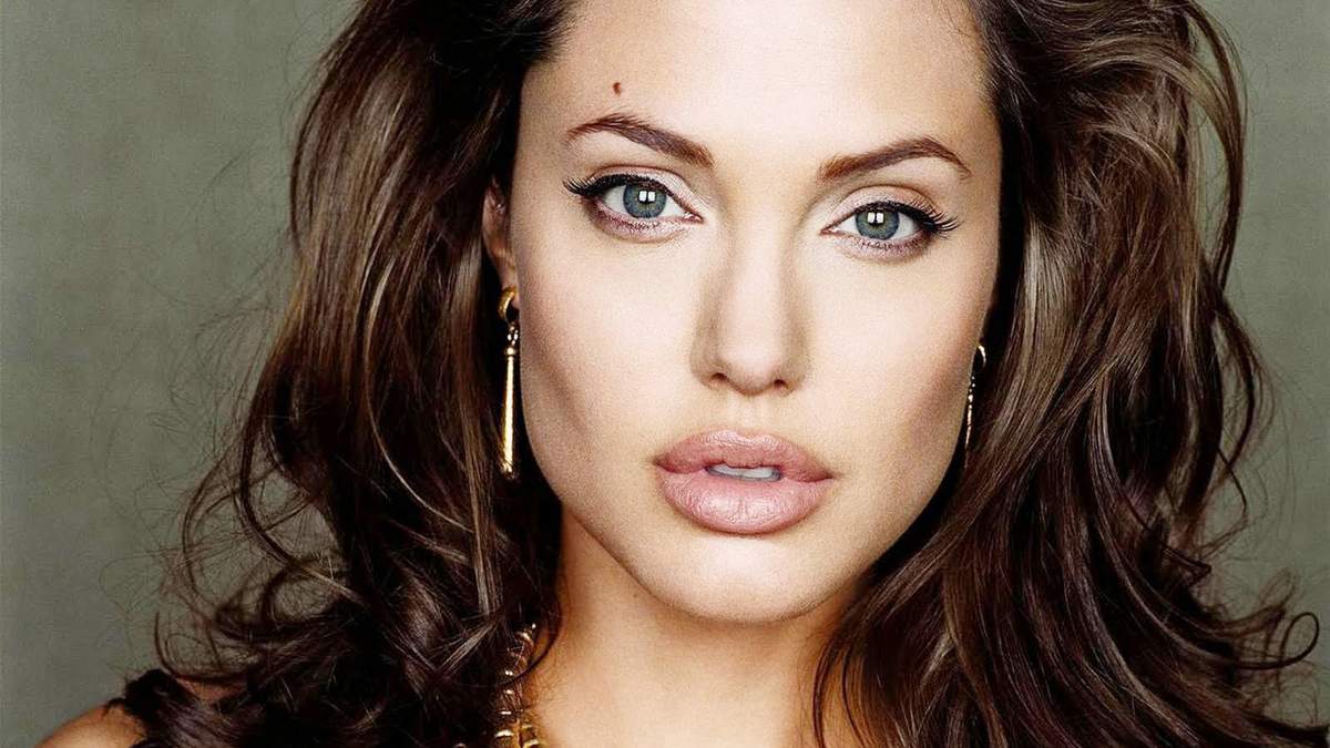 Стиліст Анджеліни Джолі розкрив простий секрет сяючого волосся - фото 1