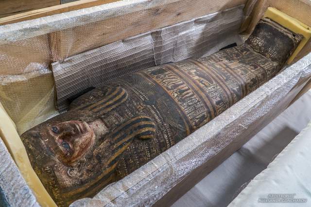 З'явилися перші фото сенсаційних мумій, яких виявили у Києві - фото 164398
