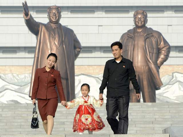 Як живуть діти в Північній Кореї: шокуючі фото - фото 167994