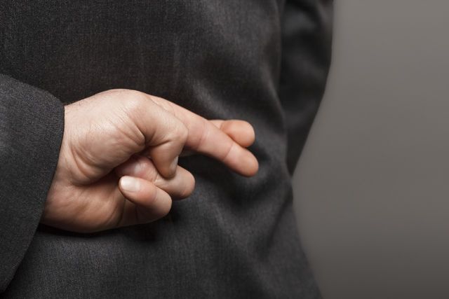 Найбільші помилки, які ми робимо в стосунках - фото 166546