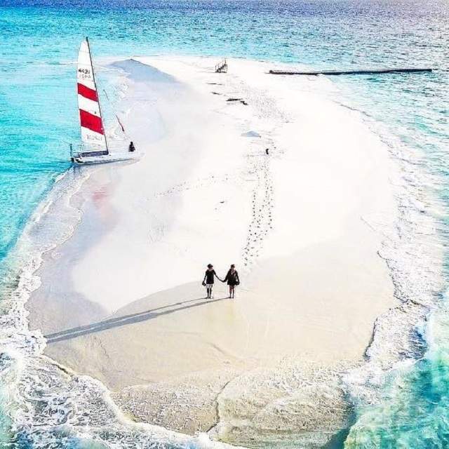 Як виглядає яскравий відпочинок на Мальдівах: літні фото - фото 168998