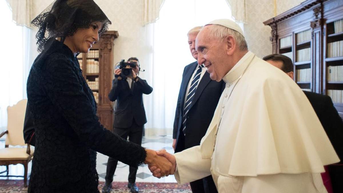 Папа Римський і Меланія Трамп - фото 1