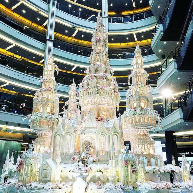 Як виглядають весільні торти в Індонезії: казкові фото - фото 169153