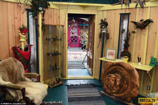 Канадське подружжя 25 років мешкає на воді: ефектні фото - фото 169037