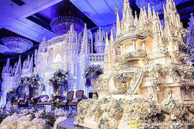 Як виглядають весільні торти в Індонезії: казкові фото - фото 169144