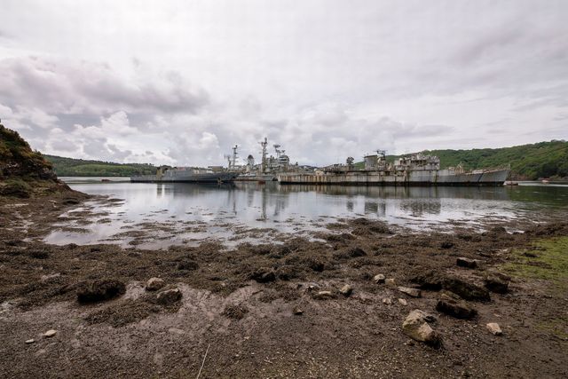 Покинута легенда! Вражаючі фото ракетного крейсера - фото 164463