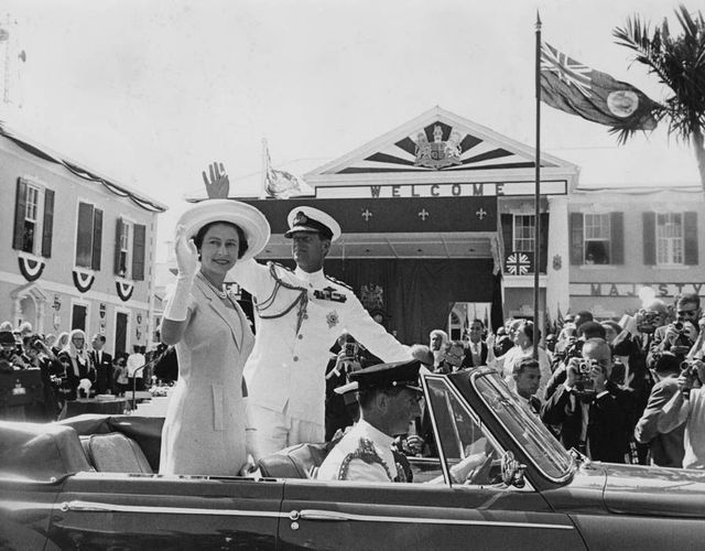 Британська коректність? Найскандальніші фрази чоловіка Єлизавети ІІ - фото 164328