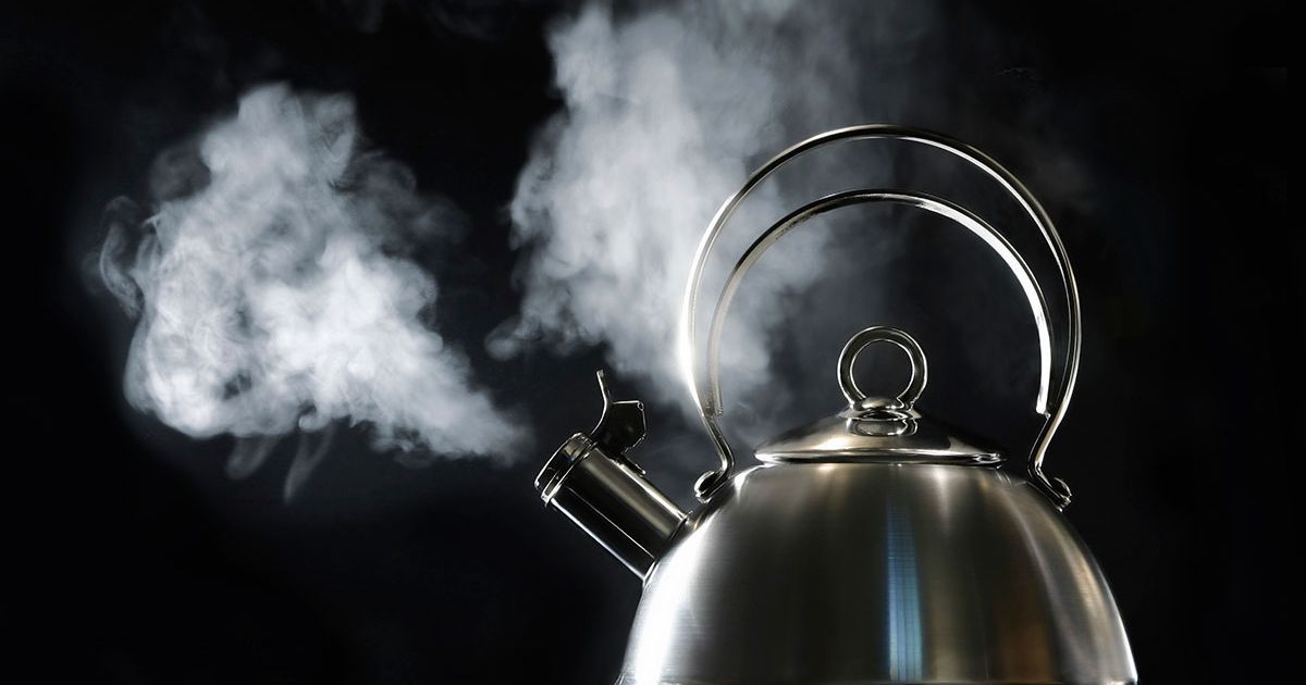 Чому не можна кип'ятити воду двічі?