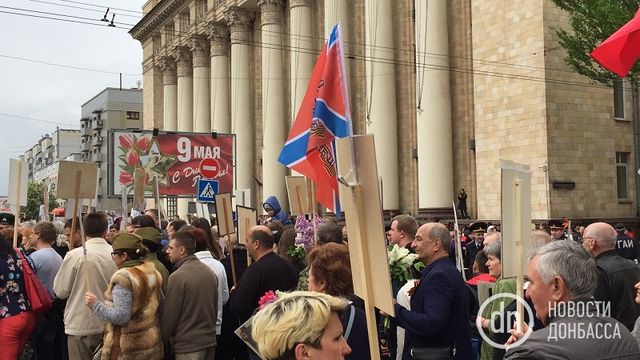 Як проходить 9 травня в окупованому Донецьку: фоторепортаж - фото 165318