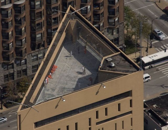 Такого ви ще не бачили: унікальна хмарочос-в'язниця у Чикаго - фото 168453