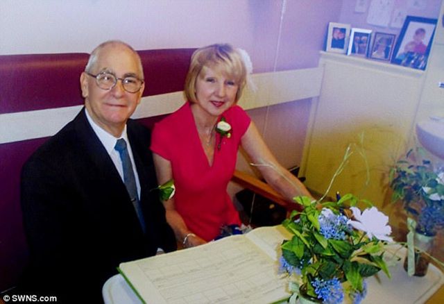 Британець сто разів робив пропозицію руки і серця. І таки почув "так"