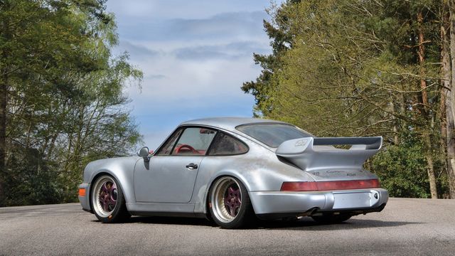 Унікальний Porsche 911 продали за два мільйони євро - фото 170469