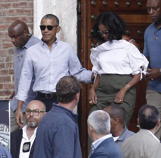 Як Барак і Мішель Обама проводять відпустку в Італії: з'явилися фото - фото 168880