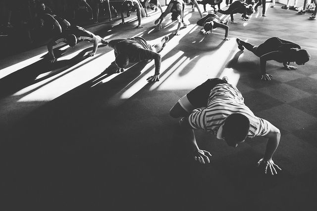 5 дійсно божевільних тренувань для справжніх чоловіків! - фото 165646