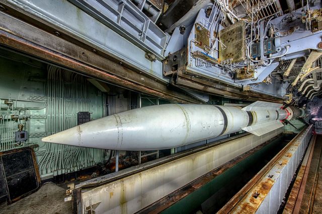 Покинута легенда! Вражаючі фото ракетного крейсера - фото 164468