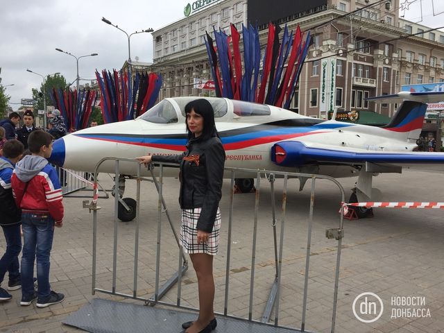 Як проходить 9 травня в окупованому Донецьку: фоторепортаж - фото 165314