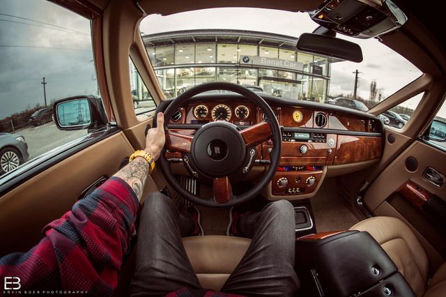 Румунський фотограф креативно показує інтер'єри авто - фото 167760