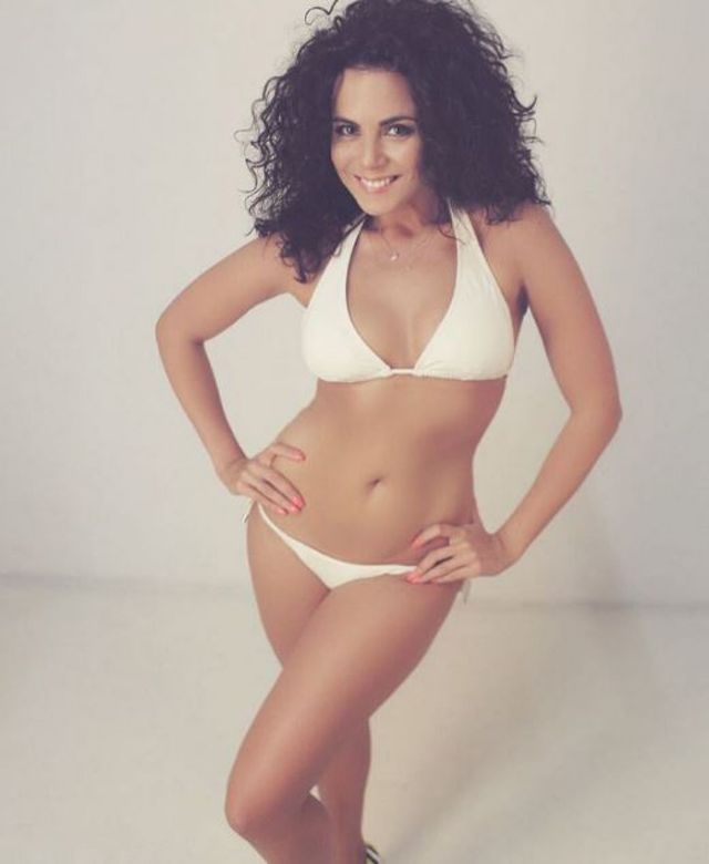 Настя Каменських святкує ювілей: найвідвертіші фото співачки (18+) - фото 164150