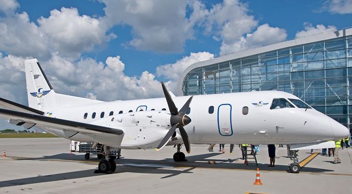 Українська авіакомпанія потрапила у "чорний список" ЄС - фото 1