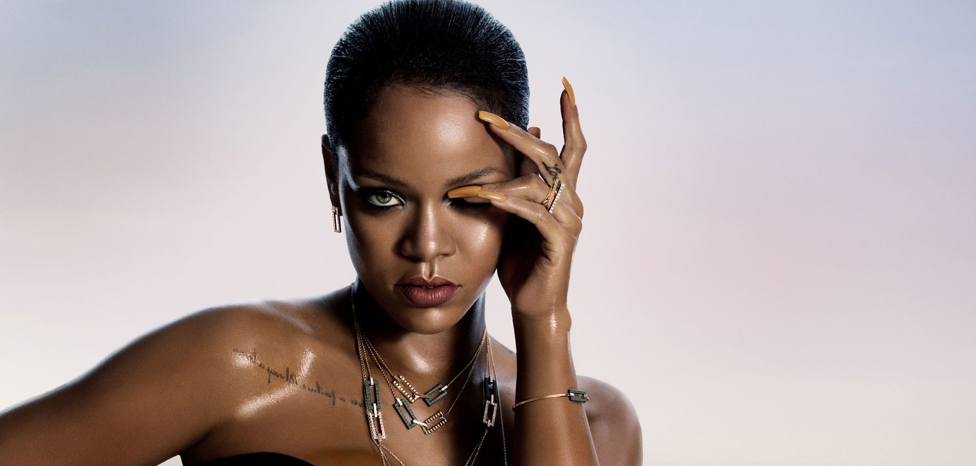 Rihanna представила ювелірну колекцію для Chopard в Каннах