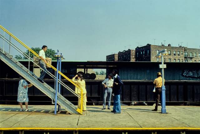 Як виглядало метро Нью-Йорка в 80-х роках: яскраві фото - фото 165663