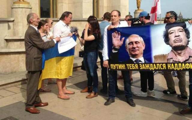 У Франції протестують проти візиту Путіна: фотофакт - фото 170081