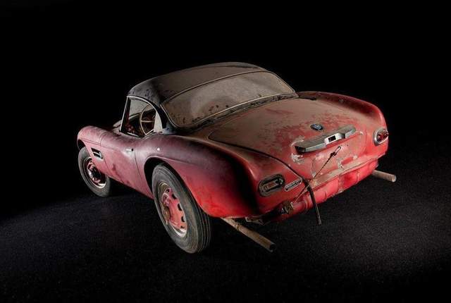 Як виглядає відновлений автомобіль Елвіса Преслі: яскраві фото - фото 164985