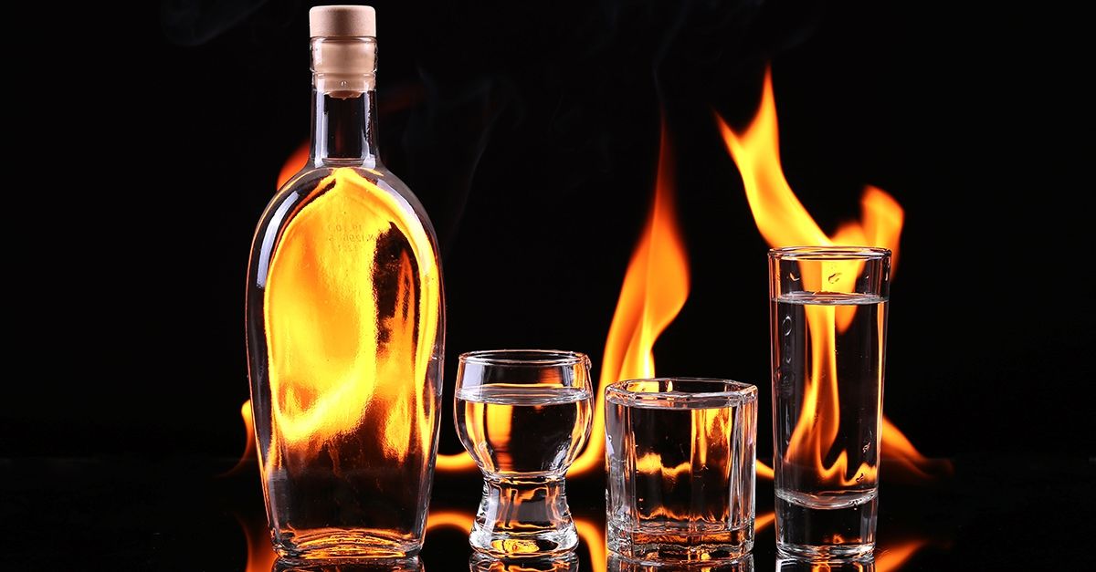 Чому алкоголь так негативно впливає на печінку?