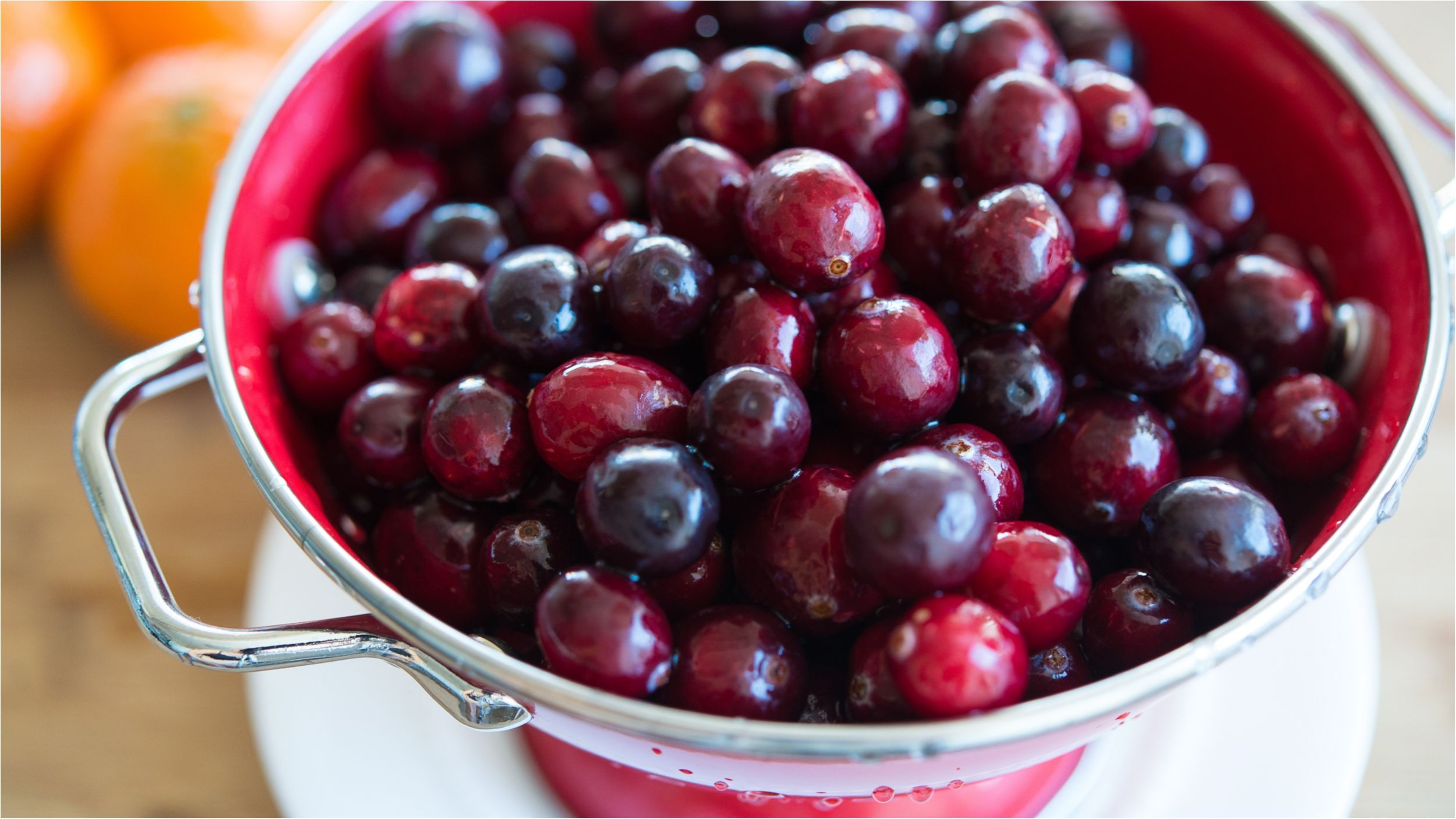 Чому треба їсти якомога більше журавлини?