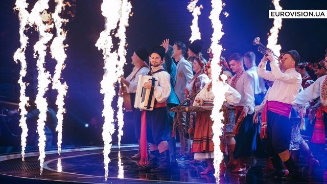 Євробачення-2017: неймовірний номер українських ведучих вас вразить - фото 165946